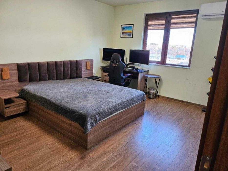 Продава се Тристаен апартамент в Пловдив, Остромила - 126 кв.м за 1508 €/кв.м - Снимка #4