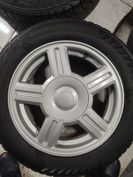 Продам торусы r14 175/65 зимний