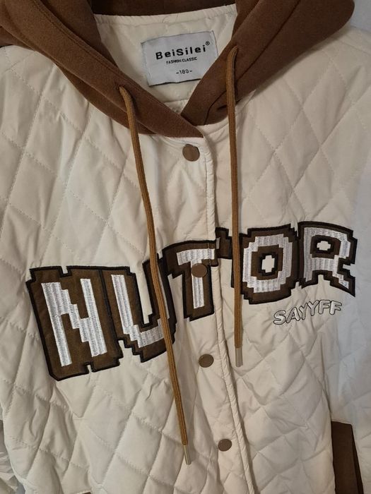 Продам куртку на девочку подростка