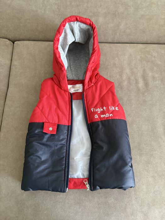 Продам детскую жилетку