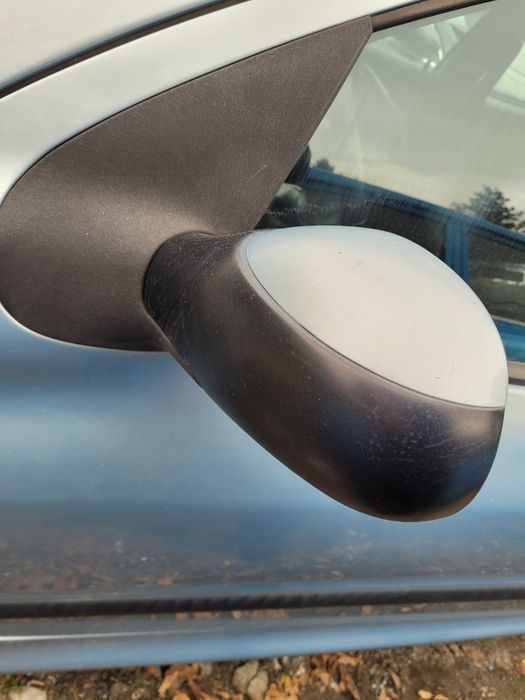 Дясно огледало за Пежо 206