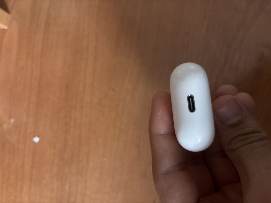 Оригинальный кейс AirPods 4 (USB-C)