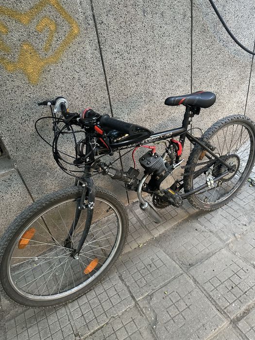 Продавам веломотор