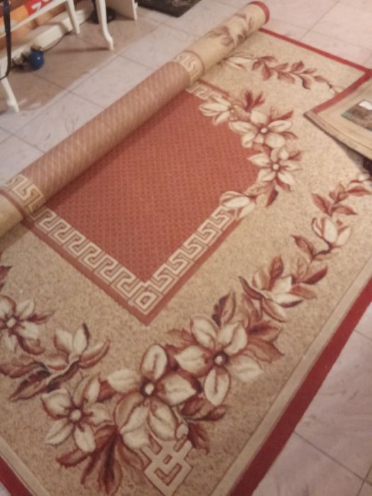 Продам ковер в хорошем состоянии