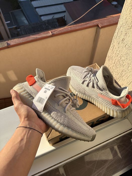 Yeezy 350 Tail Light