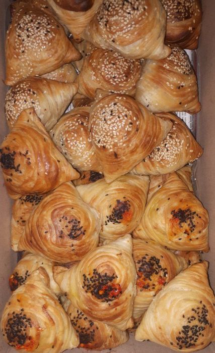 toy marosimlar uchun salatlar karving va tuxumbarak somsacha
