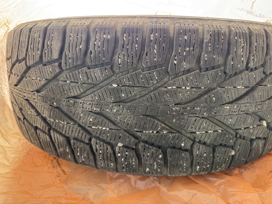 Шины зимние 235/55/R18