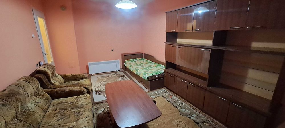 Дава се под наем Тристаен апартамент в Казанлък - 75 кв.м за 357 € - Снимка #2