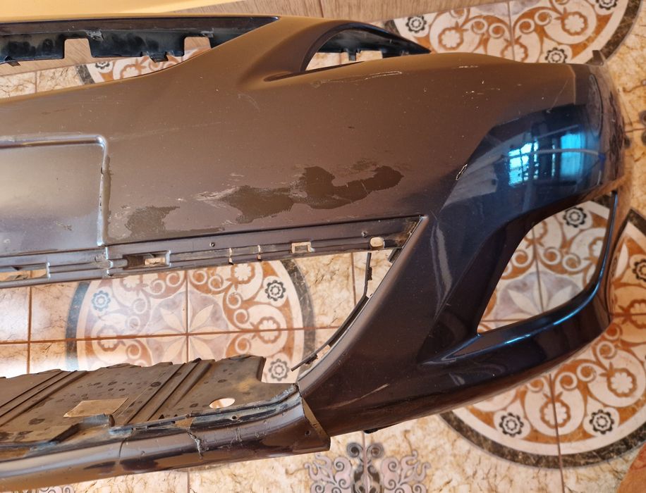 Предна броня Opel Astra J 2009-2013 г.