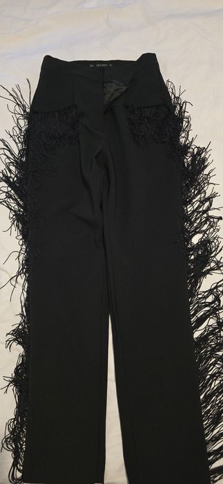 Pantaloni Zara model deosebit