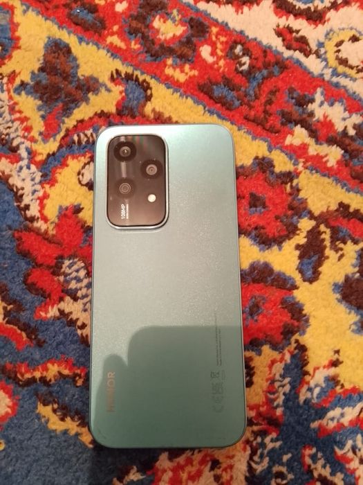 Продам Телефон Honor 200 lite