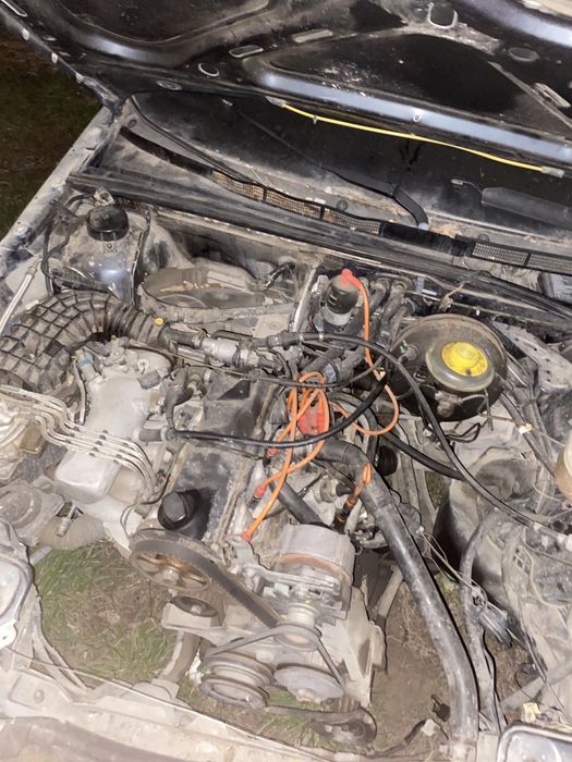 Продам запчасти ауди 80 б3