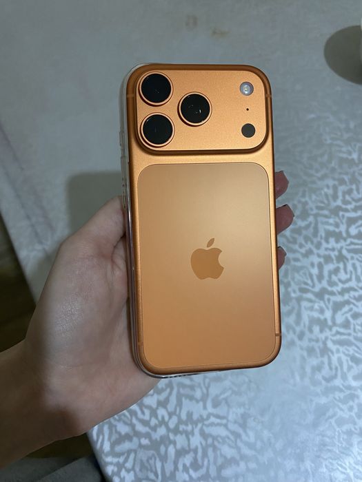 Продам iPhone 17pro