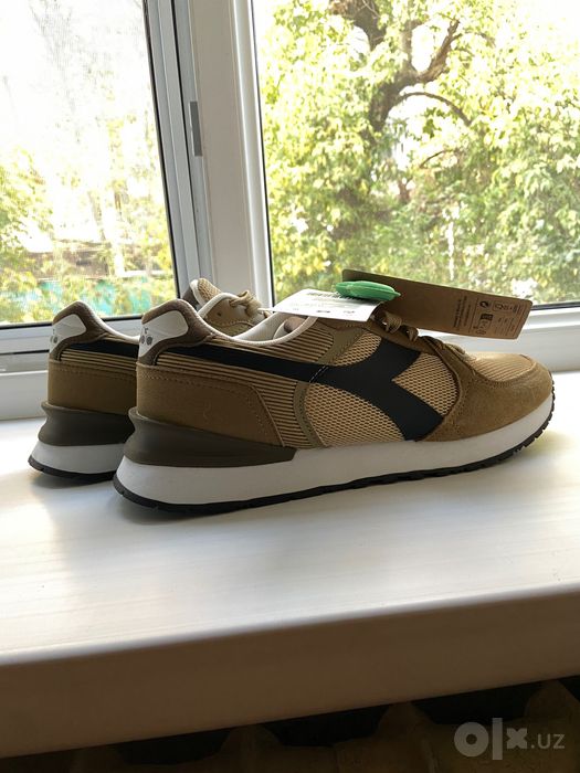 Кроссовки "DIADORA" НОВЫЕ, размер 42,5-43.