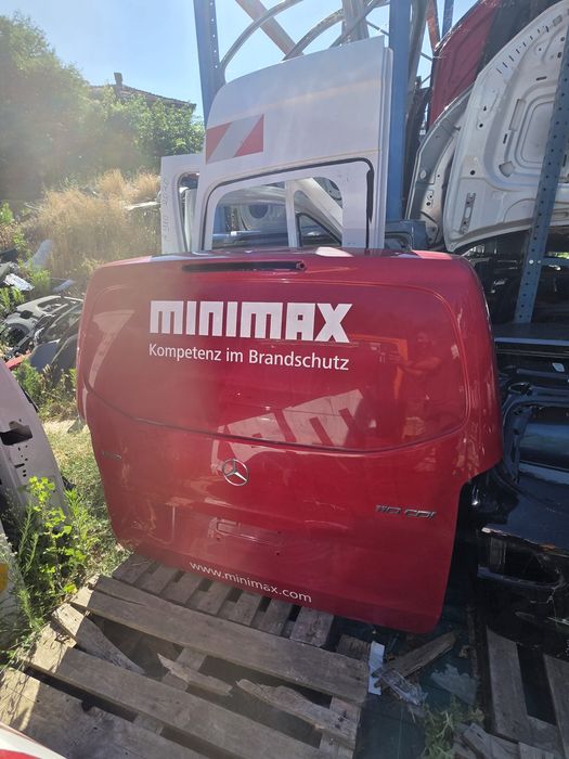 Mercedes Benz Vito w447 заден капак багажник врата 4бр.