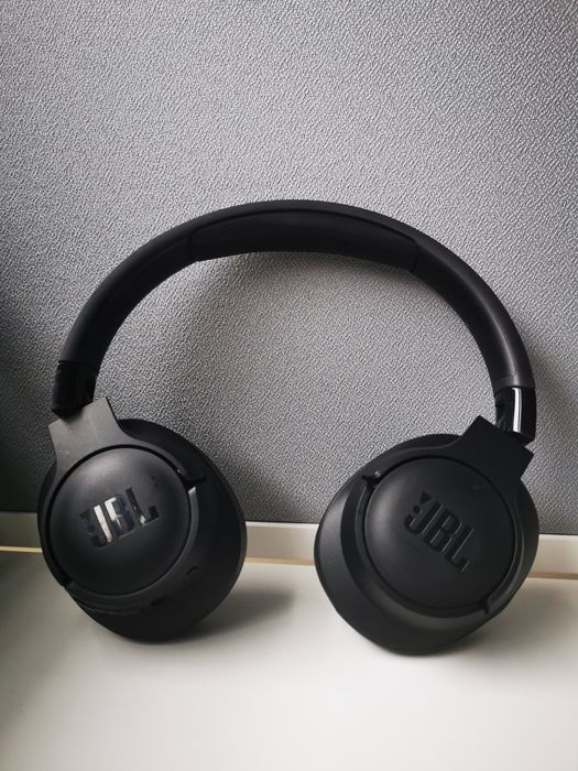 Casti audio JBL over ear