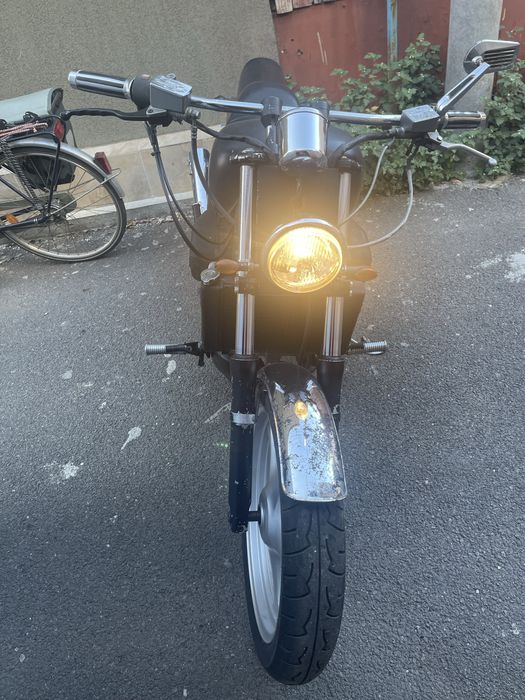 Honda Magna VF750, un chopper clasic de legenda