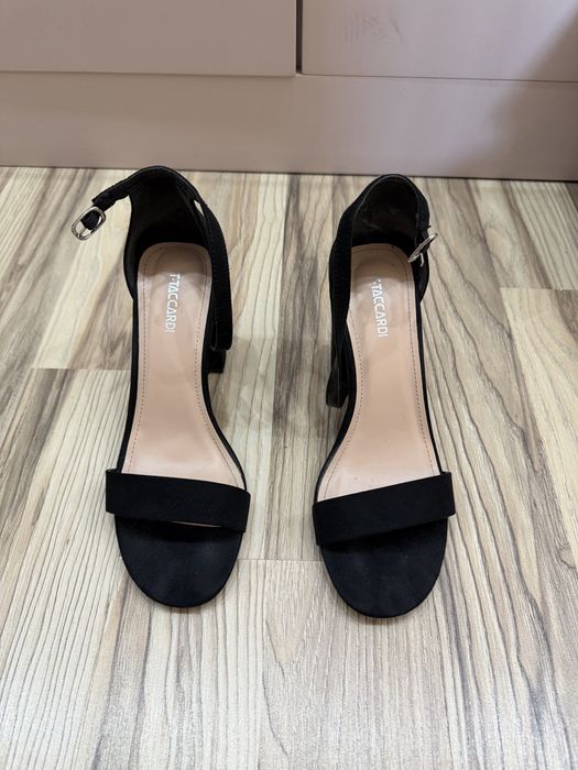 Продам женскую обувь