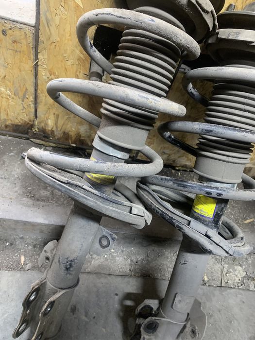 Стойки на тайота 30 ка