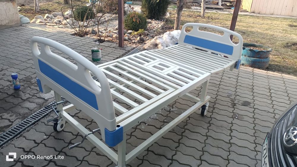 Медицинская кровать, с матрасом