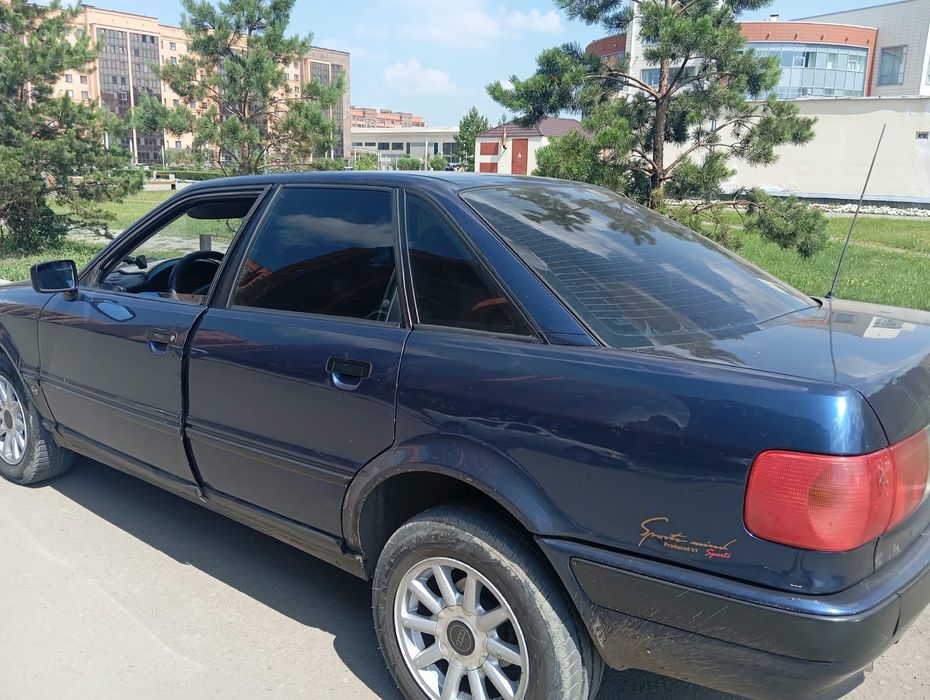 Продам Audi 80 1993г