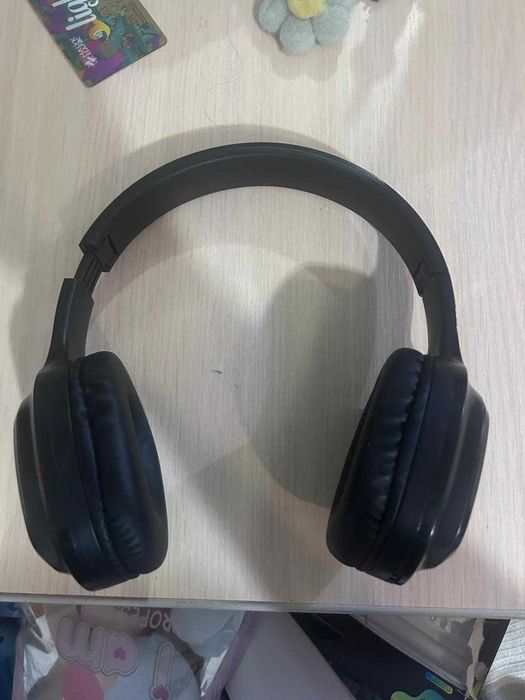 Беспроводной наушник