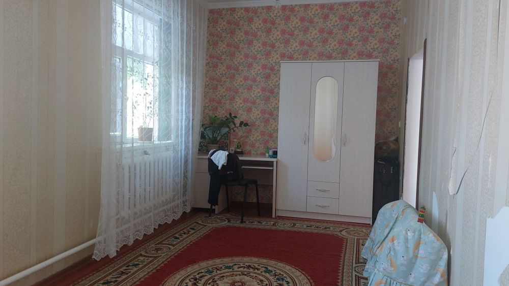 Жер уй сатылады. Сатурн жакта.
