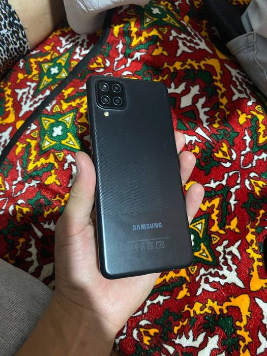 Samsung a12 4/64 gb