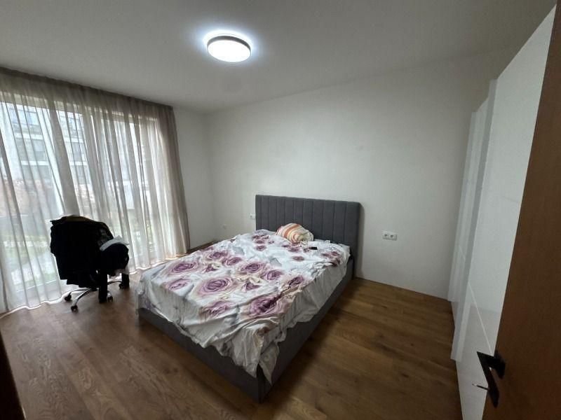 Тристаен апартамент под наем в ж.к. Кръстова вада, 2221574