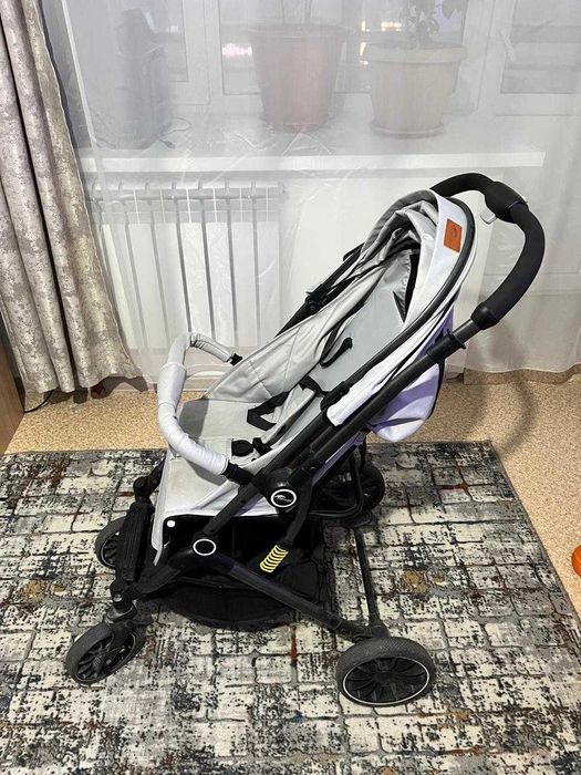 Коляска прогулочная Wingoffly GlideEase 525 серая