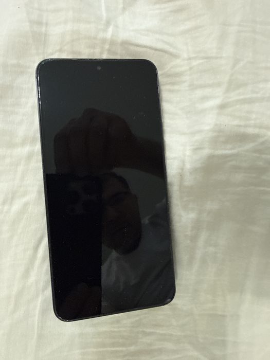 Телефон Samsung s22