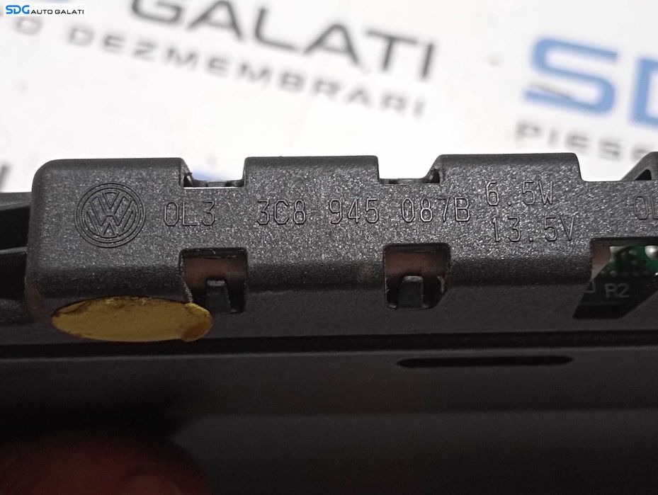 Stop Lampa Tripla Auxiliara Centrala Luneta Haion Haion Portbagaj Volkswagen Passat CC 2008 - 2012 Cod 3C8945087B [M4878]