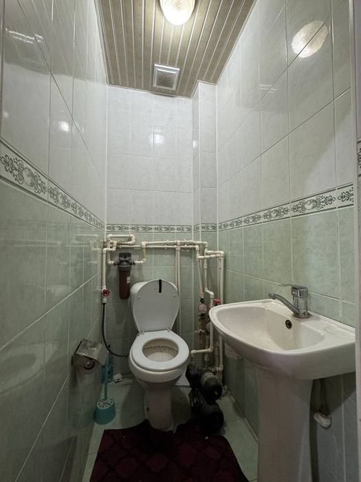 Теракзор томонда жойлашган 2 хонали квартира ижарага берилади