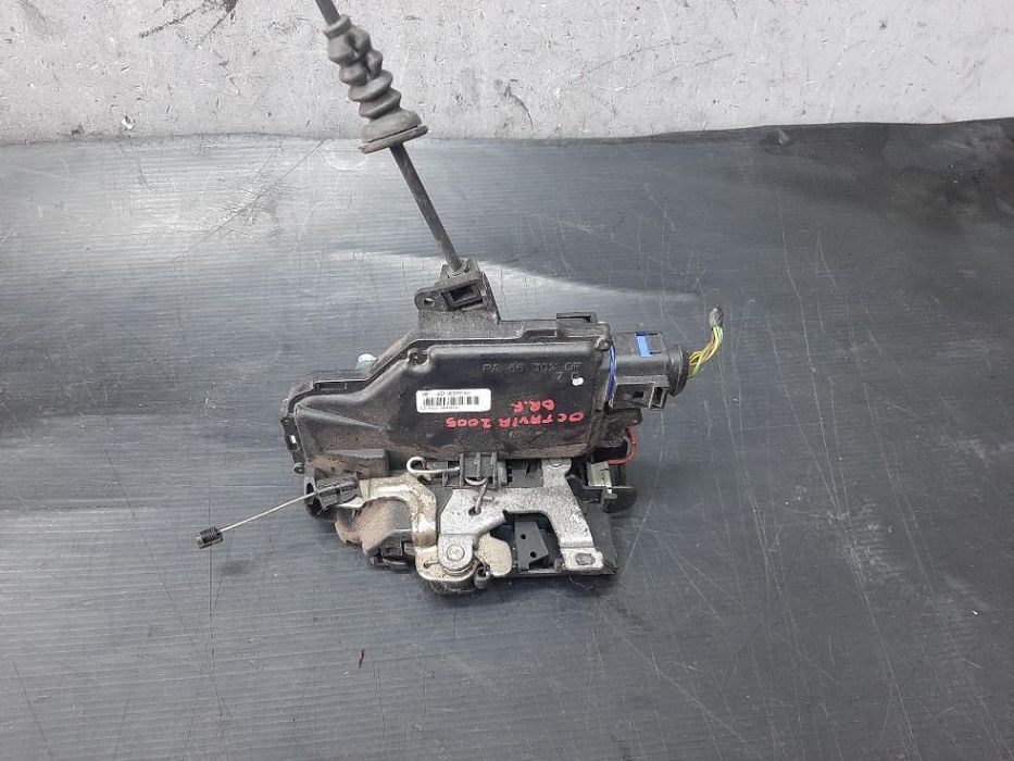 Broasca usa dreapta fata skoda octavia 2 1z3 3d1837016