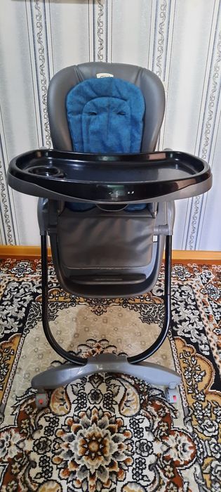 Десткий стул для кормление
