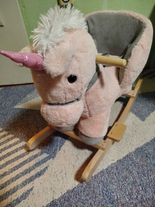 Детско конче люлка със звуци