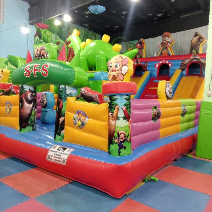 Продается батут  9.5