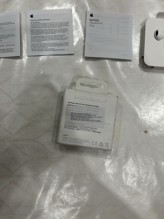 Продам наушиники Apple EarPods 3.5mm mini jack