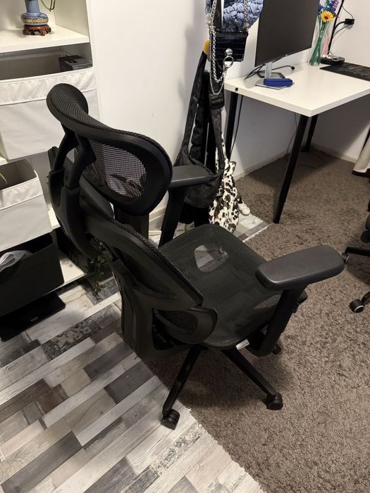 Scaun ergonomic, Ergohuman