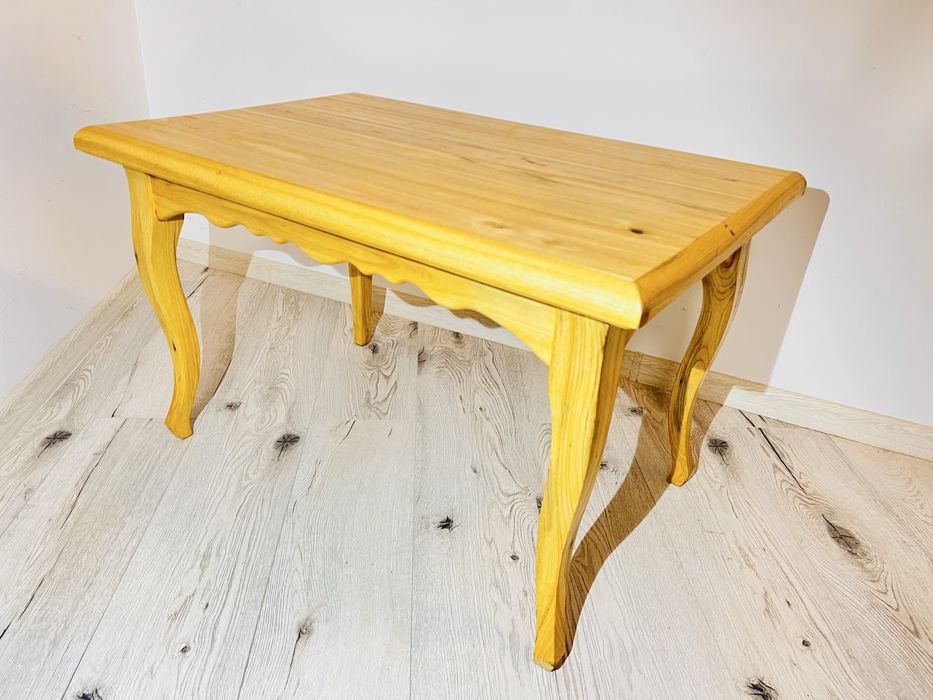 Masuta cafea noua din lemn masiv de pin facuta de un mester artizanal