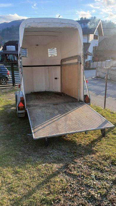 Remorca            animale