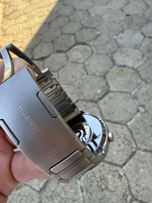 Huawei watch 4 pro titanium