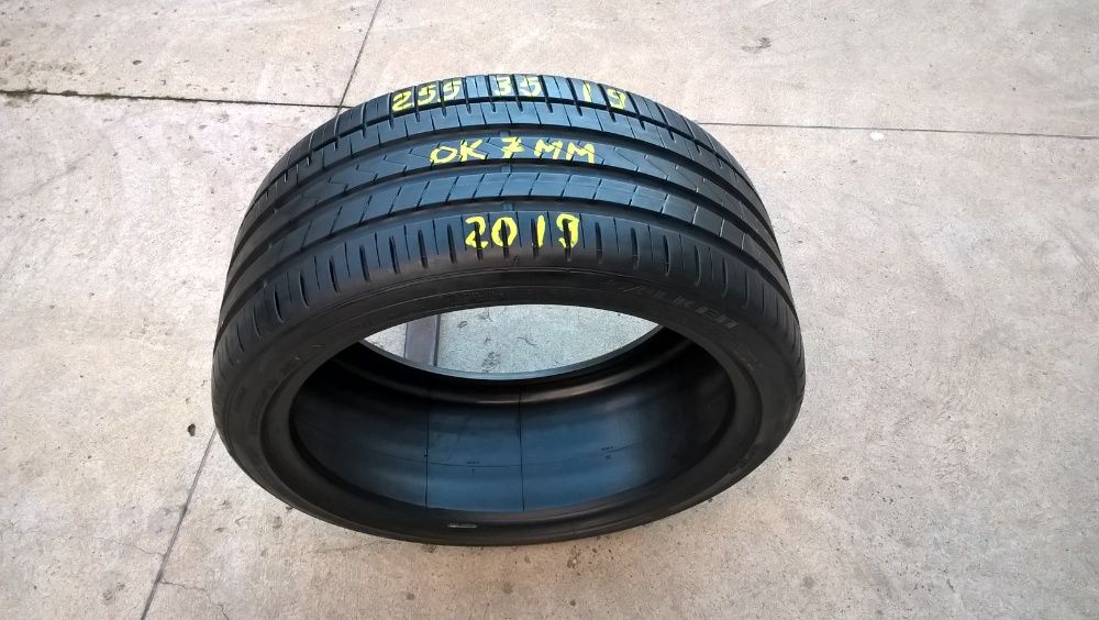 O anvelopa vara 255 35 19 falken azenis FK 650 run flat profil 7 mm