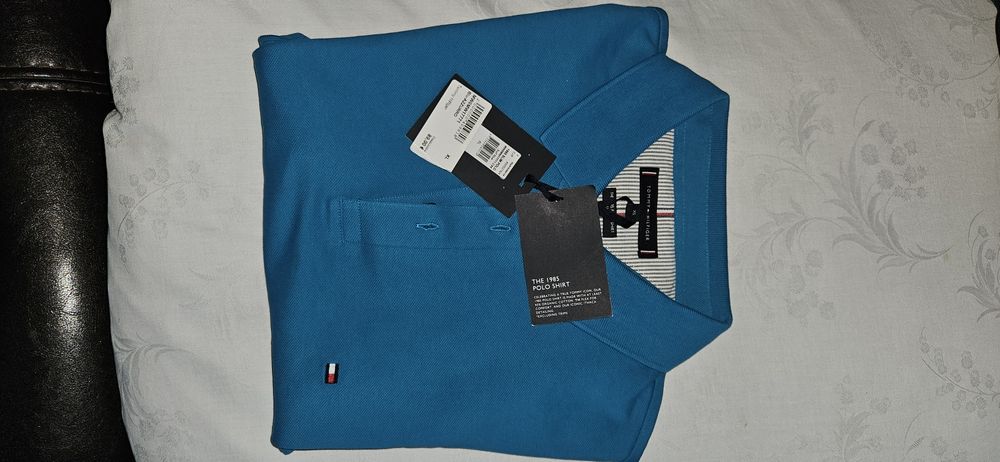 Vând tricou Tommy Hilfiger XL slim fit