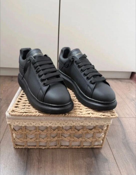 Adidași Alexander McQUEEN la DOAR 249