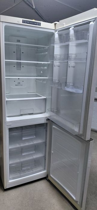 Холодильник рабочи