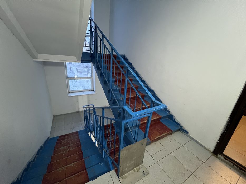 Мкр.Арайдан 3-этаждан 2-комн квартира