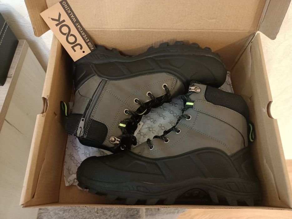 Продам ботинки 38 размер