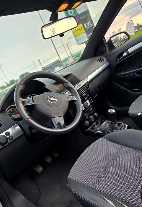 Opel Astra Twin Top Cabrio 2008