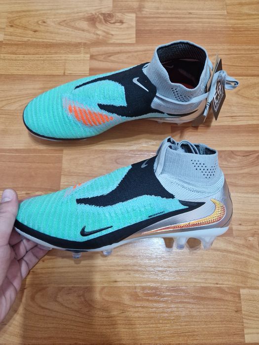 Ghete Nike  de fotbal Phanton 6